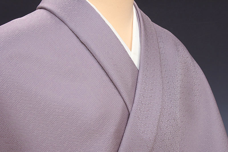 楽天市場】【色無地 紋意匠 菊文 灰桜色1】【反物1反・胴裏1枚・共色