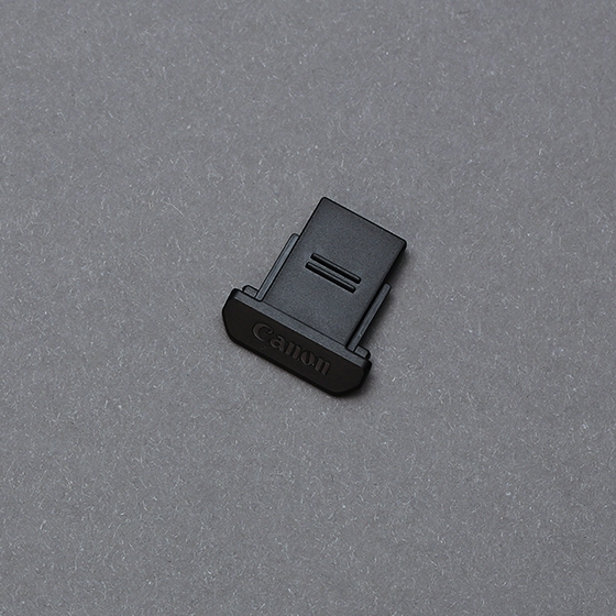 アクセサリーシューカバー(黒) 対象機種：EOS M5/EOS Kiss M:付属品