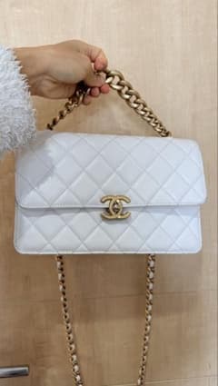 CHANEL ホワイト キルティング ショルダーバッグ - メルカリ