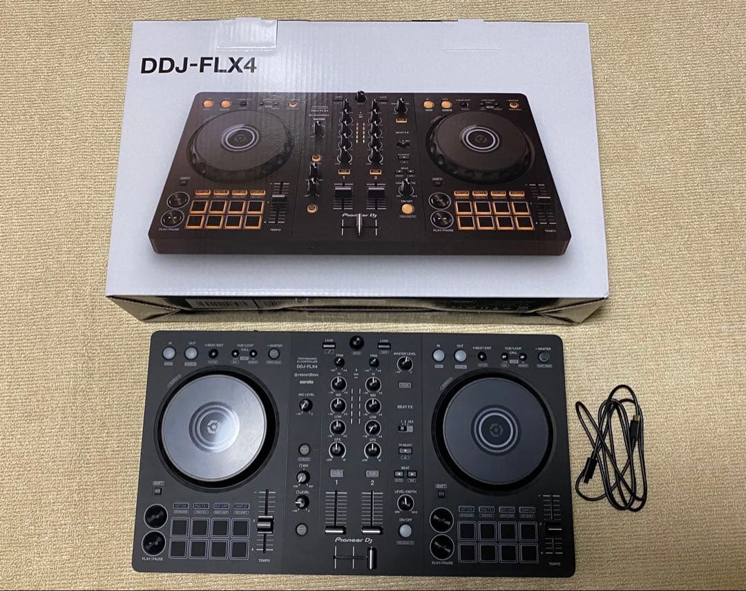 【極美品】Pioneer DDJ-FLX4（使用3回付属品完備）26年1月購入 DDJ-400後継機種】 Pioneer DJ DDJ-FLX4 DJ初心者セット [本体+