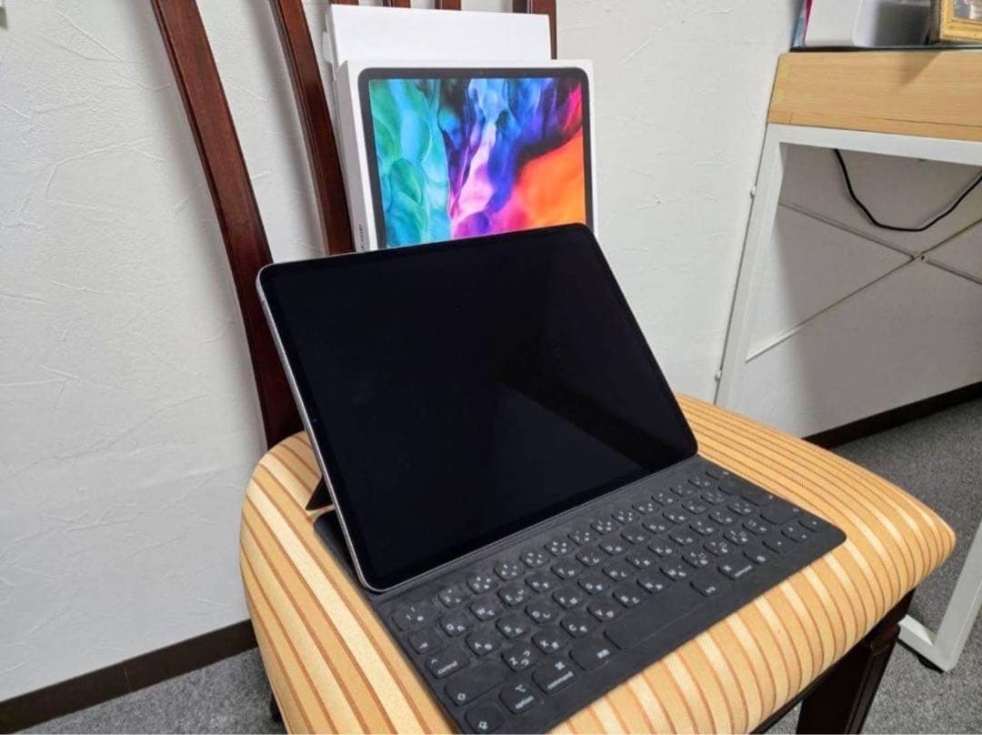 美品 iPadPro 12.9インチ第4世代 スペースグレイ 純正キーボード付 12.9インチ iPadPro 第4世代 第5世代 第6世代 用 キーボード付ケース