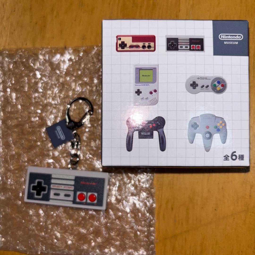 ニンテンドーミュージアム ゲームハードキーホルダーコレクション NES