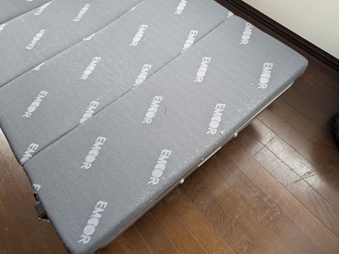 処分価格】EMOOR 折りたたみベッド シングル 送料込 早い者勝ち - メルカリ