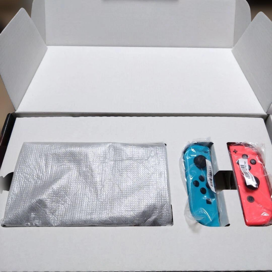 ニンテンドースイッチ　本体　ジョイコン　セット Switch Nintendo Switch 本体＋ジョイコン2個セット