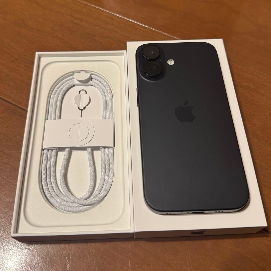 [美品] Apple iPhone 16 ブラック 本体 simフリー iPhone 16 128GB ブラックを購入 - Apple（日本）