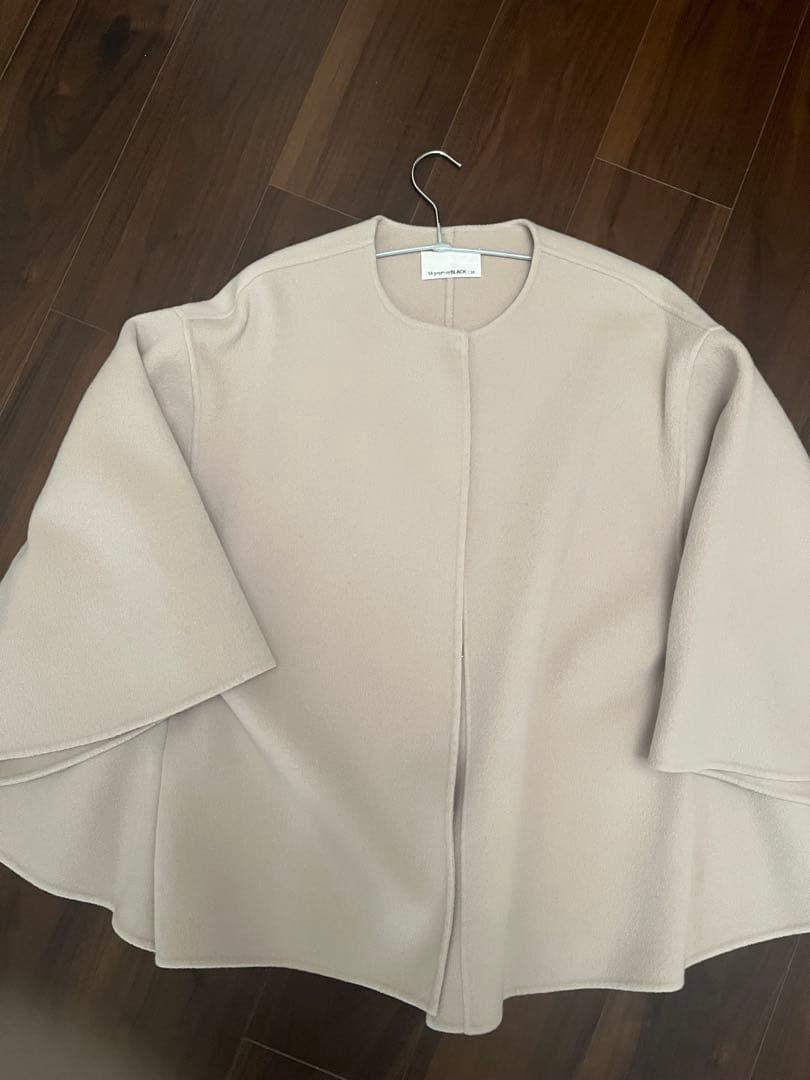 う*ん様 エムプルミエ　ケープ　コート FEW ITEMS / 人気のケープコートが残りわずか・・！ | m-i-d | M