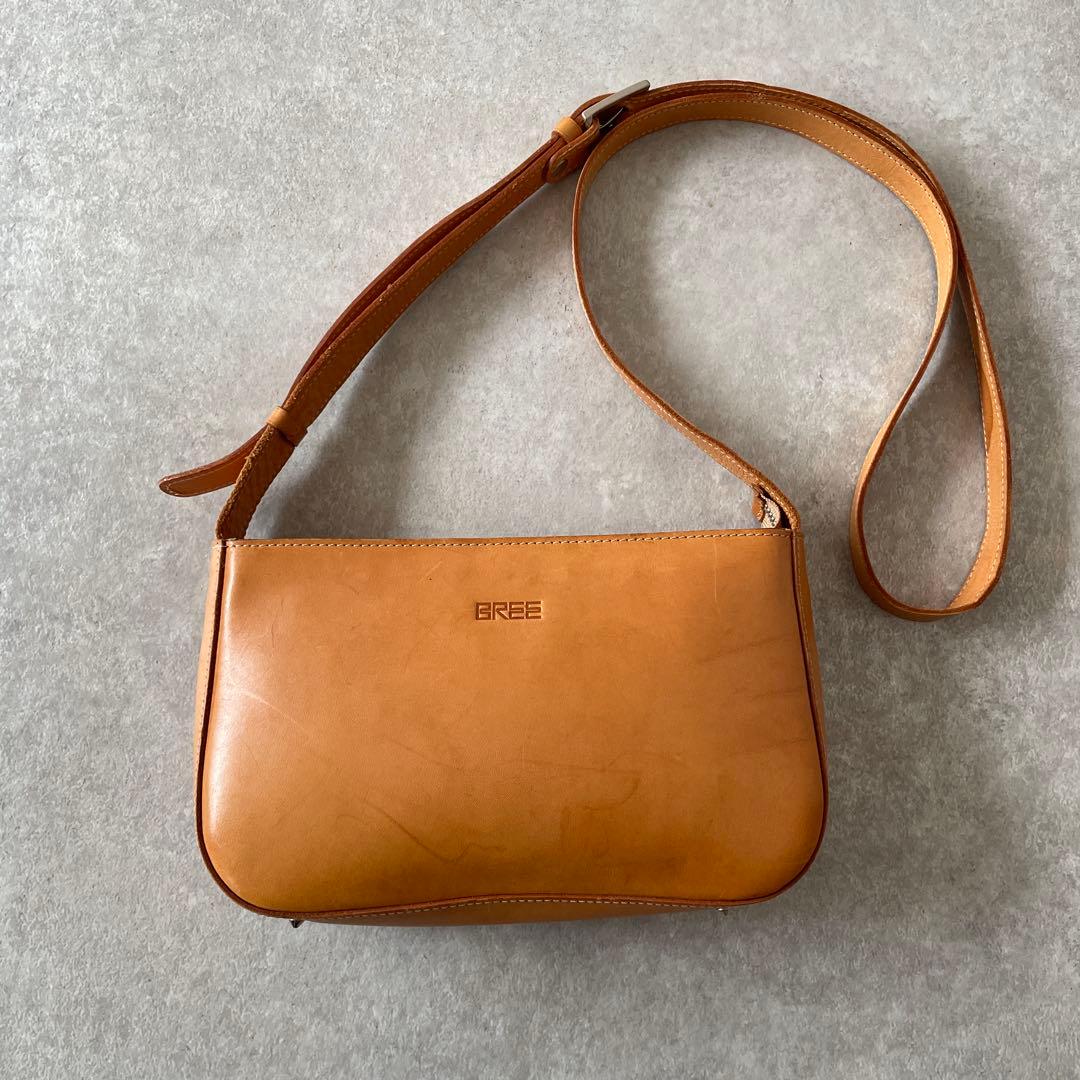 美品【レア】BREE ヌメ革 スクエア ショルダーバッグ 本革 ベージュ