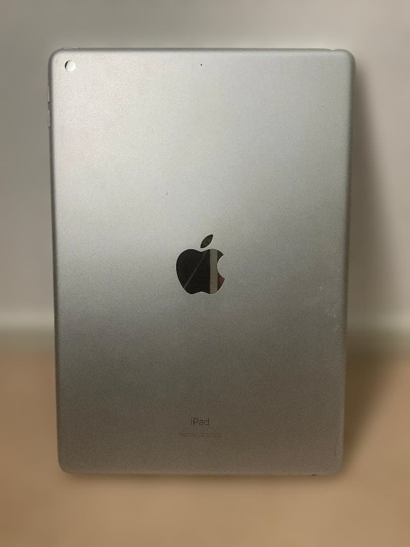 美品稼働品 Apple iPad 第7世代 シルバー 32GB Wifi iPad 第7世代 Wi-Fi+Cellularモデル 32GB シルバー NW6C2J/A docomo版