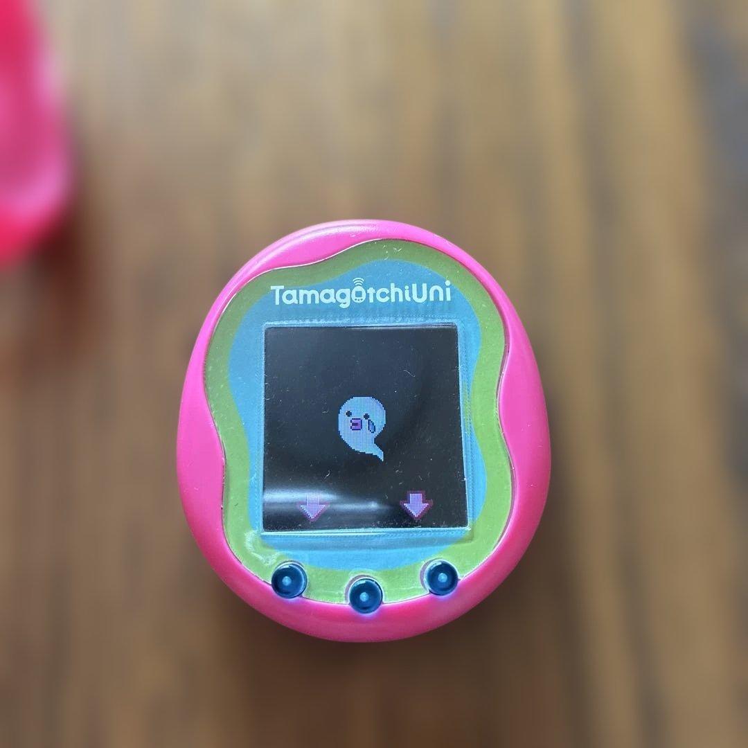 美品⭐︎Tamagotchi Uni ピンク バンド付き - メルカリ