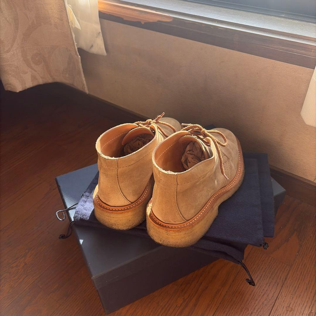 Tricker's SAND SUEDE デザートブーツ / ボーイズマーケット - メルカリ