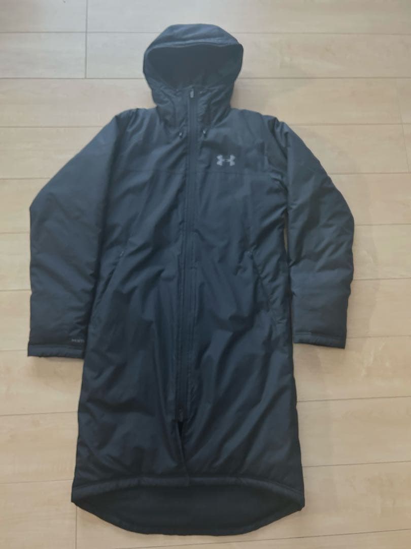 美品　アンダーアーマー　SM/P ベンチコート　グラウンドコート UNDER ARMOUR（アンダーアーマー） 野球 中綿ベンチコート サッカー