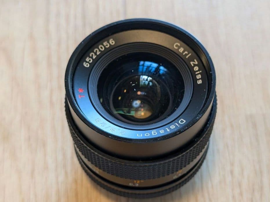 Carl Zeiss Distagon 28mm f/2.8レンズ 完動品】Carl Zeiss Distagon 28mm f2.8 T* - メルカリ