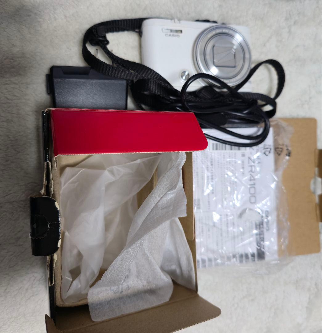 CASIO EXILIM EX-ZR4100　ホワイト Amazon | カシオ計算機 デジタルカメラEXILIM EX-ZR4100ホワイト