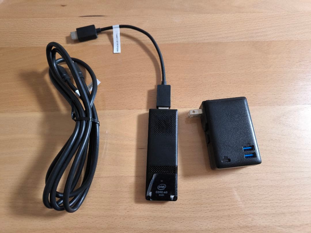 スティックPC Compute Stick Skylake m3-6Y30 Amazon.co.jp: Intel Compute Stick スティック型コンピューター Intel
