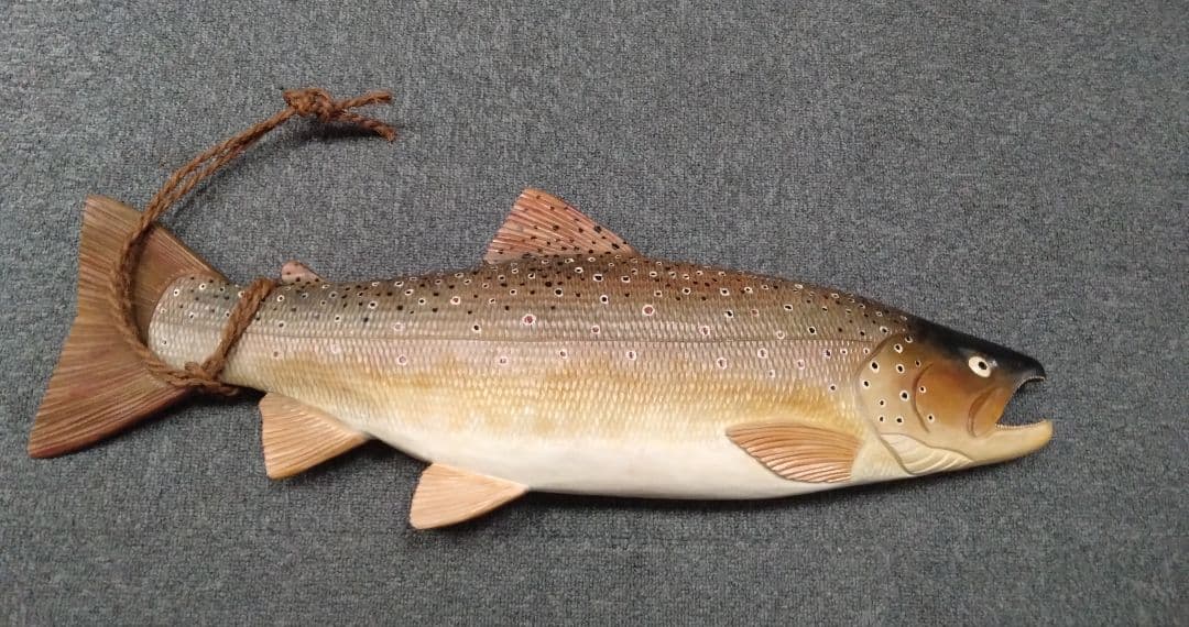 ブラウントラウト　木製　オブジェ 魚にまつわるハンドメイド雑貨｜トラウトオブジェ・ブラウントラウト