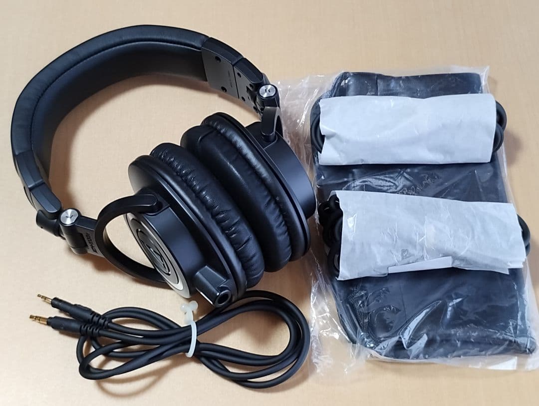 ヘッドホン audio technica ATH-M50x Amazon.com: Audio-Technica ATH-M50XGM Professional Monitor