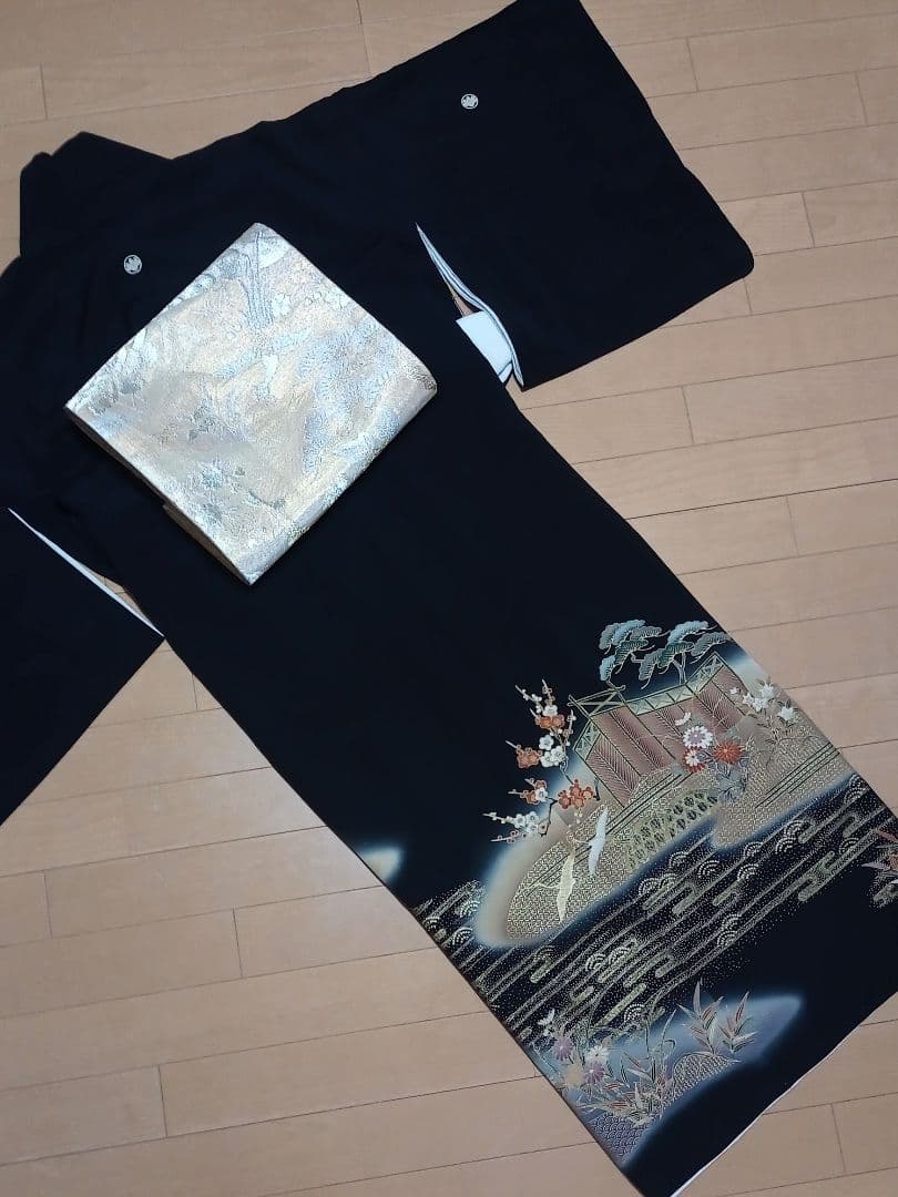 D02限定価格！☆USED美品☆ 結婚式 金彩 豪華 黒留袖6点セット - メルカリ