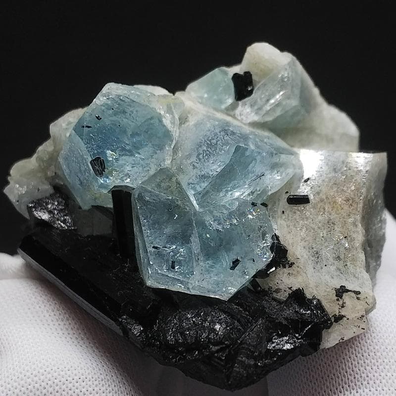 384 連晶 アクアマリン エロンゴ産