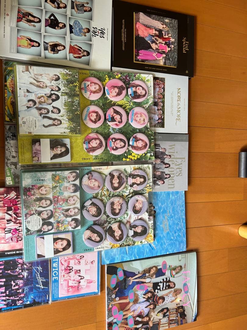 TWICE アルバム & CANDYBONG Z 3本セット TWICE CANDYBONG Z | JYP SHOP