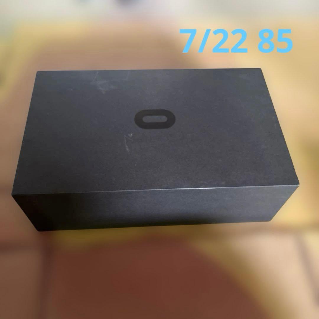 オキュラス クエスト  Quest 64GB VRヘッドセット VRヘッドセット「Oculus Quest」をいち早く開封--セットアップまでを