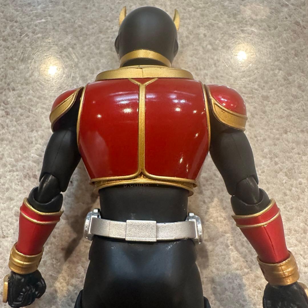 S.H.Figuarts 仮面ライダークウガ・ライジングマイティ（真骨彫製法）
