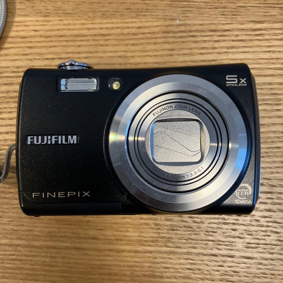 Fujifilm フジフィルム Finepix F100fd デジタルカメラ 黒