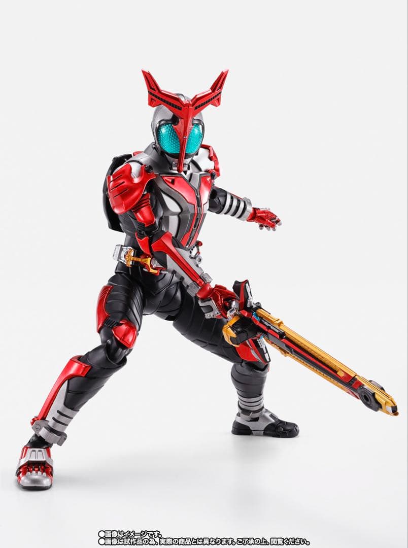 S.H.Figuarts 真骨彫製法 仮面ライダーカブト ハイパーフォーム