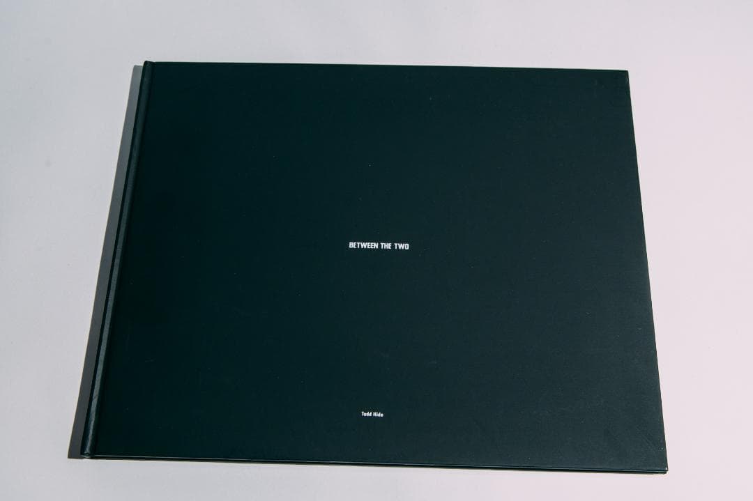 アート・デザイン・音楽 BETWEEN THE TWO Todd Hido BETWEEN THE TWO by Todd Hido [FIRST EDITION] – twelvebooks