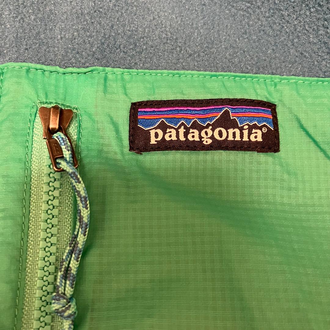 patagonia ロゴ入りリバーシブルブルゾン ジャンパー フリース 緑 青