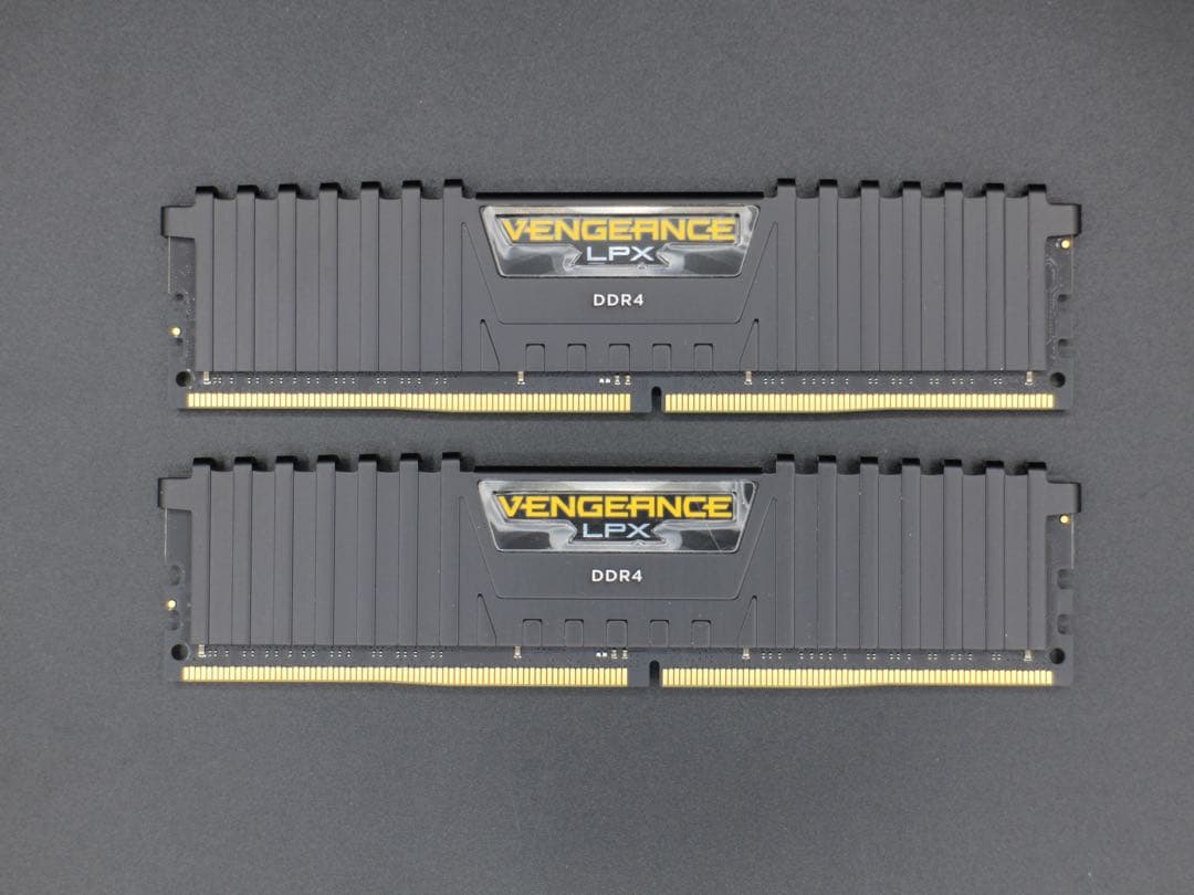 Vengeance DDR4 メモリ 32GB（16GB×2枚）2666MHz Amazon | CORSAIR DDR4 デスクトップPC用 メモリモジュール VENGEANCE
