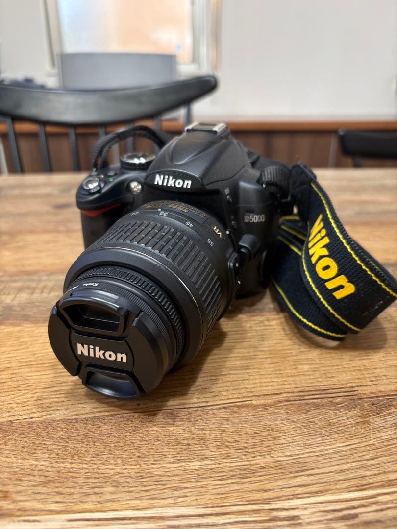 【美品】Nikon D5000 完動品　デジタル一眼レフカメラ 20090414135922_944_.jpg