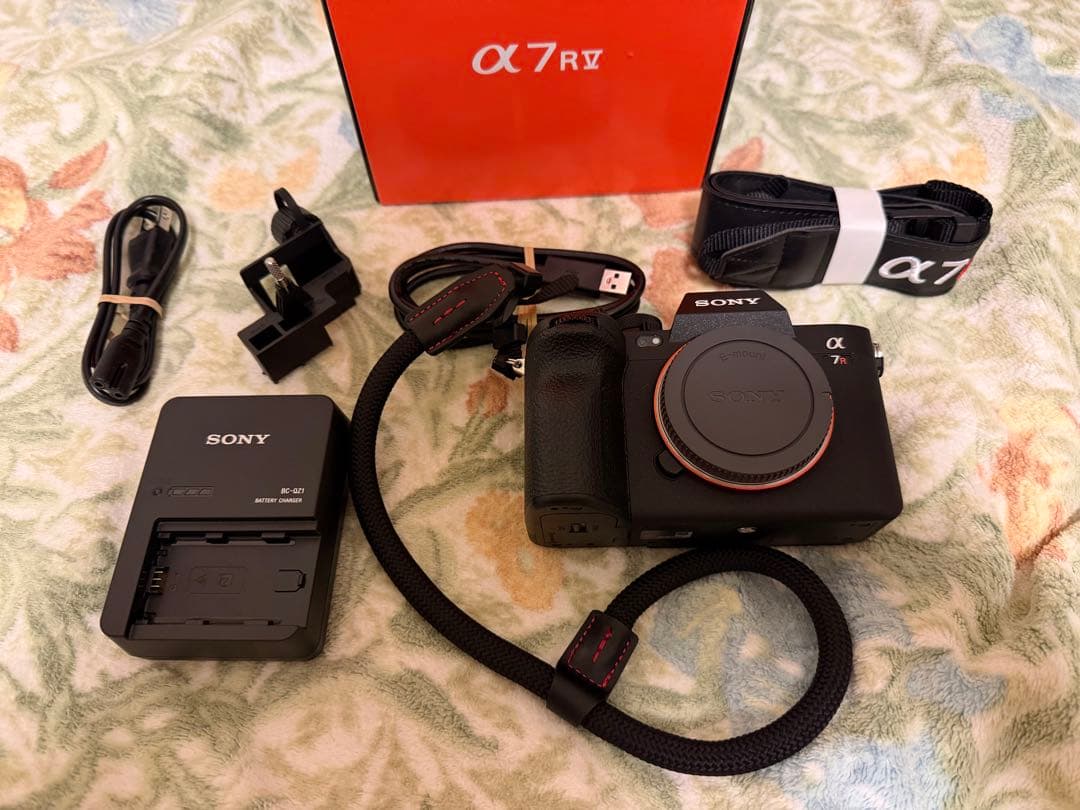 最終値下 超美品 SONY ミラーレス一眼 a7RV ボディ α7R V | デジタル一眼カメラα（アルファ） | ソニー