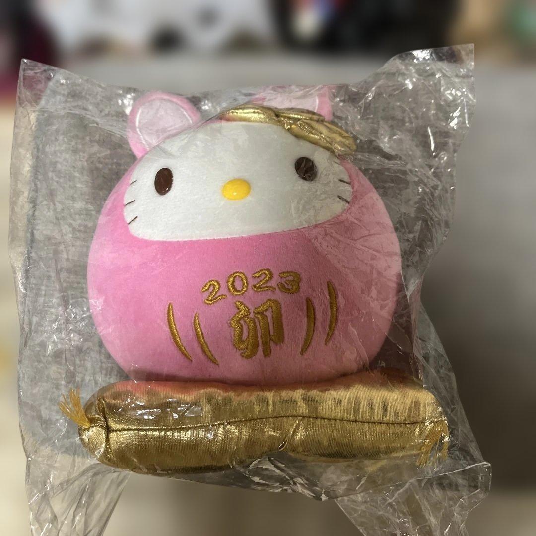キティ だるまぬいぐるみ(2023/卯) ハローキティ×ヤクルト干支 - メルカリ