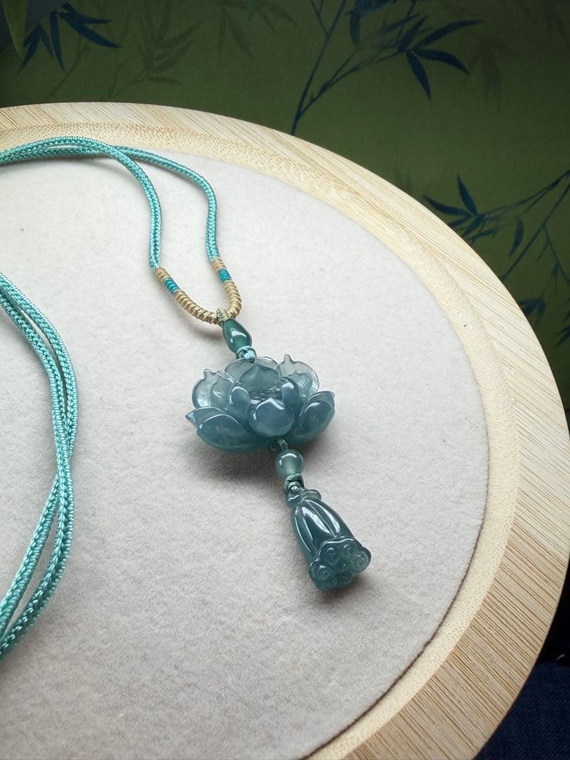 美品❣️天然本翡翠 高品質、氷藍水精巧な蓮花＆蓮