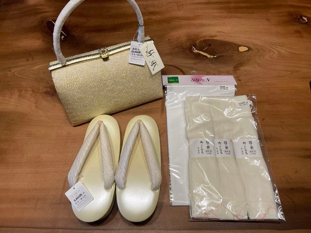 紗織[未使用]タグ付き 礼装用 和装用バッグ・草履・こしひも・半衿セット 楽天市場】振袖 草履 バッグ セット 成人式 草履バッグセット 振袖用