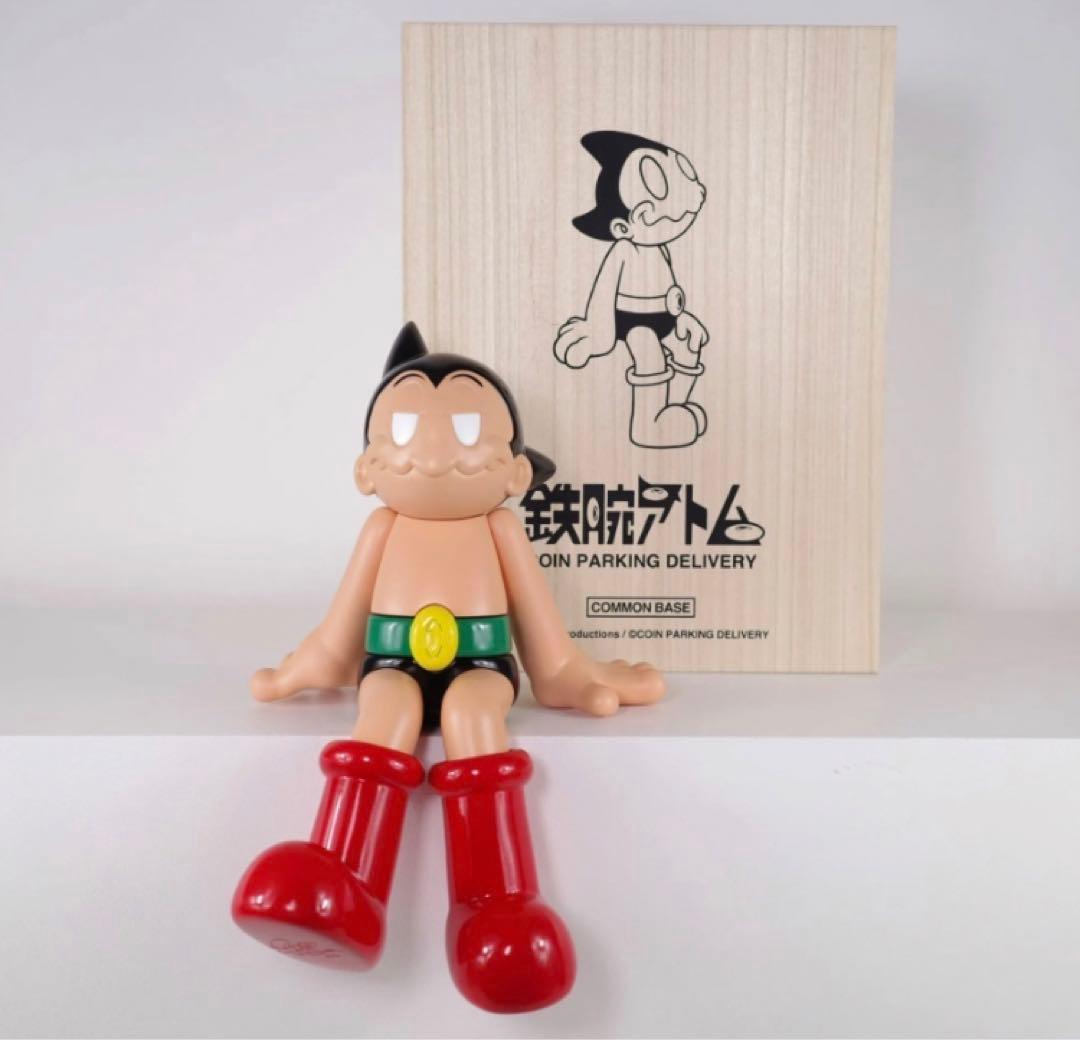 COIN PARKING DELIVERY × 鉄腕アトム フィギュア 限定25 COIN PARKING DELIVERYが『鉄腕アトム』『火の鳥』とコラボ - TOKION