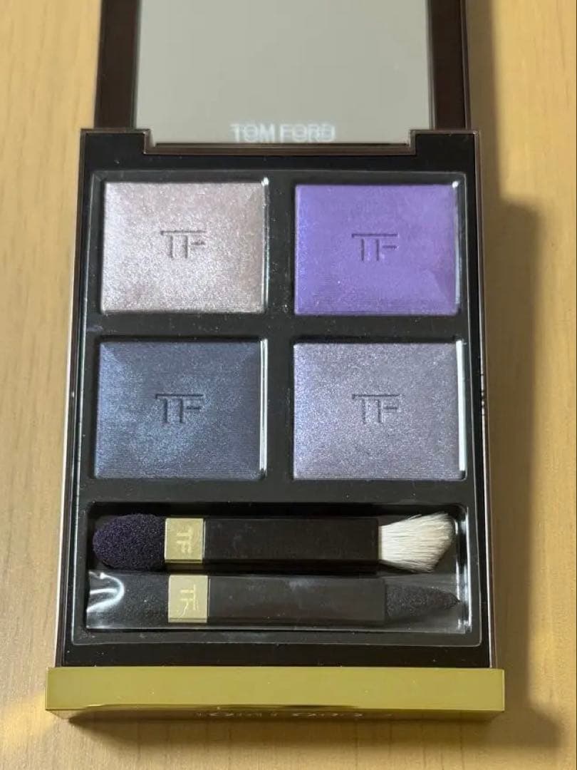 【タイムセール中】使用1回 トムフォードアイカラークォード デイドリーム アイ カラー クォード 28RW デイドリーム / TOM FORD BEAUTY(トム
