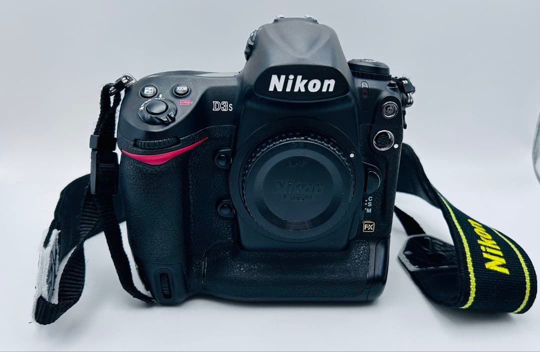 い*郎様 Nikon ニコン D3s ボディ FX デジタル一眼レフ 動作確認済 価格.com - ニコン D3S ボディ 価格比較