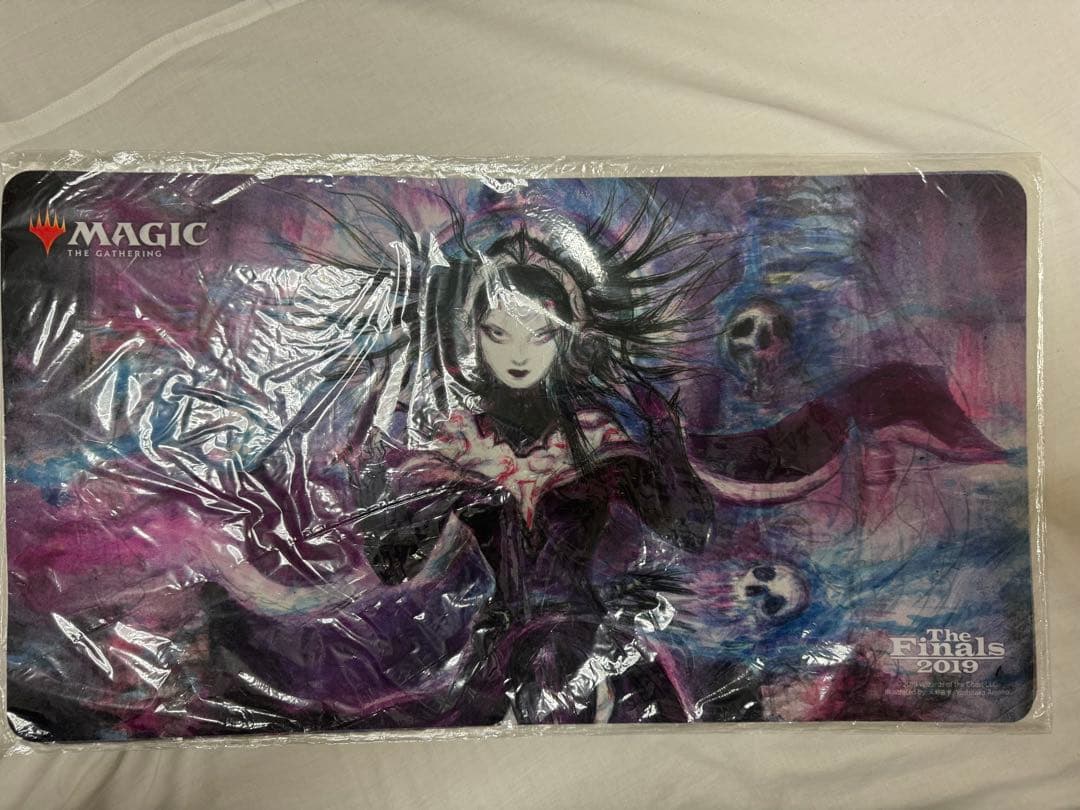 MTG【戦慄衆の将軍、リリアナ(天野喜孝）】限定プレイマット　1枚 Amazon.co.jp: MTG リリアナ プレイマット The Finals 天野喜孝 限定