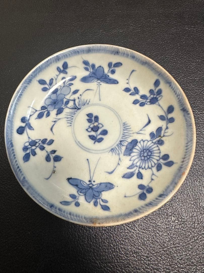 草間彌生1920年生まれ芸術家皿