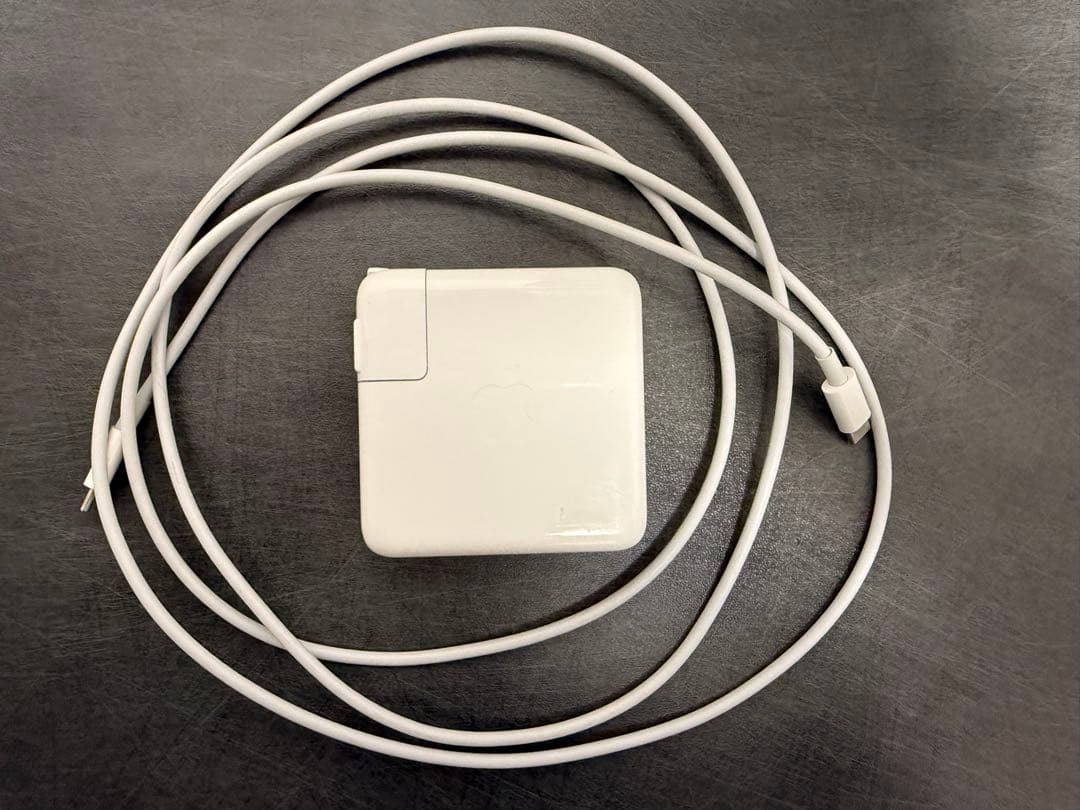 MacBook Pro 13 2019 充放電42回 美品 初期化済 - メルカリ