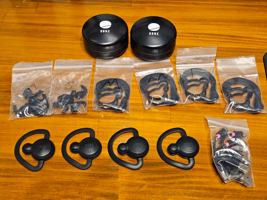 BONX GRIP 4個セット Amazon.co.jp: BONX Grip Black 左耳用交換キット