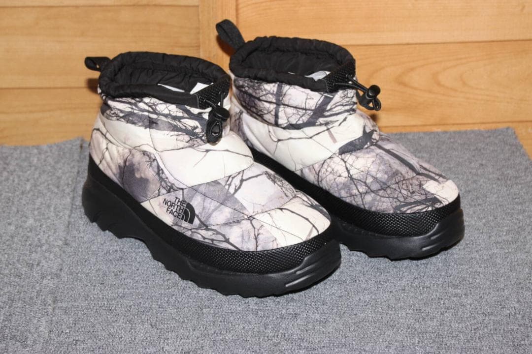 27㎝　ノースフェイス　700ヌプシブーティーショート迷彩カモフラスノーブーツ THE NORTH FACE ヌプシブーティー キッズ スノーブーツ カモフラ 迷彩