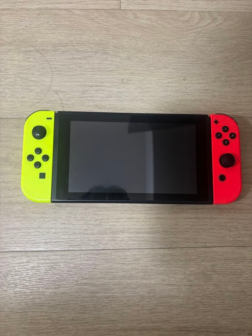 ド*！様 Nintendo Switch 本体 イエロー＆レッド Amazon.co.jp: Nintendo Switch(有機ELモデル) マリオレッド : ゲーム